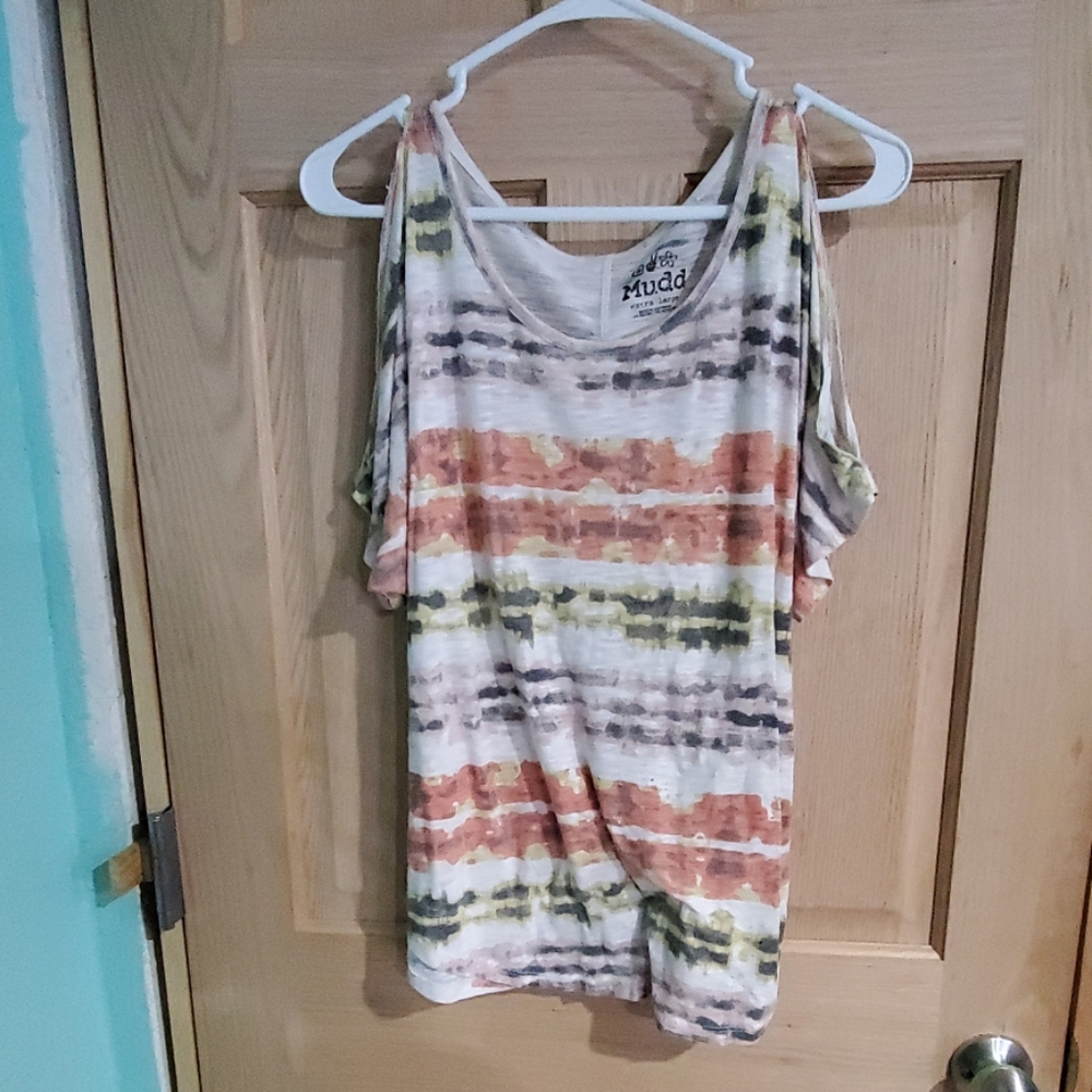 Cold shoulder top